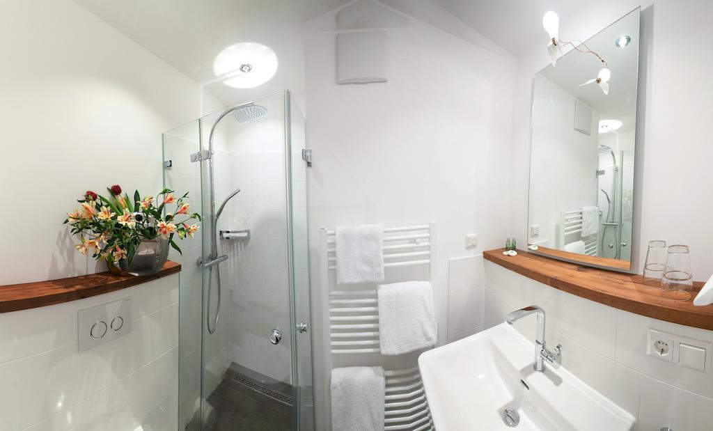 Hotel Engel - Lindauer Bier und Weinstube Lindau  Zimmer foto
